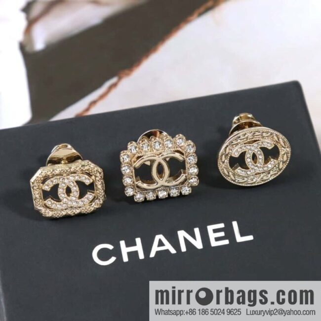 ❗️New ❗️ Chanel Brooch (3-in-1) ☀️ New ☑️ Chanel 3-in-1 Brooch ☀️