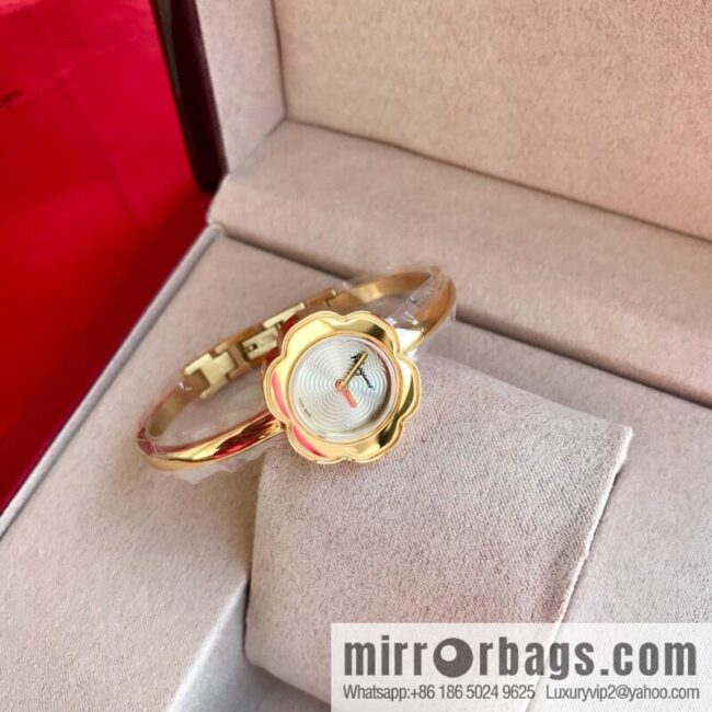 🎉🎉New counters are updated simultaneously! Ferragamo Salvatore Ladies Watch Flower Shape 26mm Sapphire Glass Swiss Quartz Movement