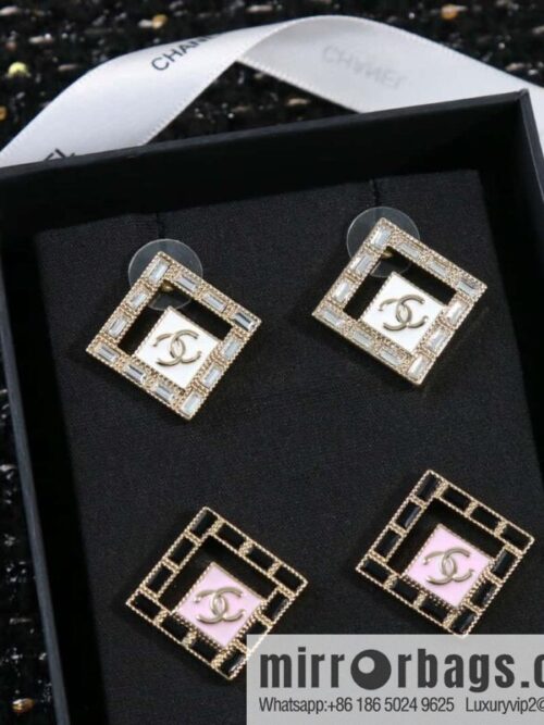 IMG_1550-800x800hrlzcydsuft129121_20250702210729.jpg ☀️New ☑️ Chanel C1 double c square diamond stud earrings ☀️