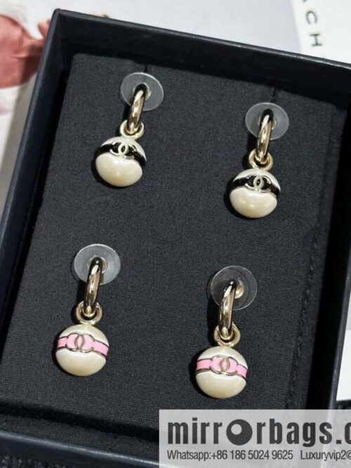 IMG_1551-800x800ixxtxeilgif81530_20250701193847.jpg ❗️New ❗️ chanel stud earrings ☀️ new ☑️ chanel c2 double c pearl stud earrings ☀️