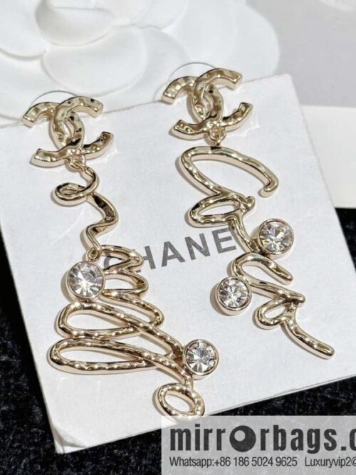 IMG_1591-800x800gnx44me3y2o81486_20250701193730.jpg ❗️New ❗️ chanel stud earrings ☀️ new ☑️ chanel c2 double c letter stud earrings ☀️
