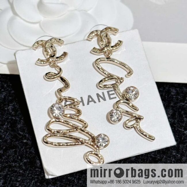 ❗️New ❗️ chanel stud earrings ☀️ new ☑️ chanel c2 double c letter stud earrings ☀️