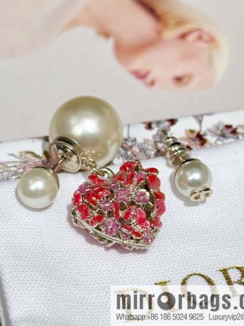 IMG_1659-800x8003fo04bgtqy381398_20250701193447.jpg New ☑️ Dior size pearl peach heart love stud earrings