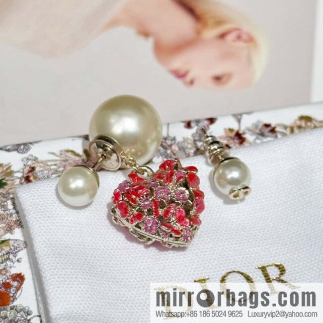 New ☑️ Dior size pearl peach heart love stud earrings
