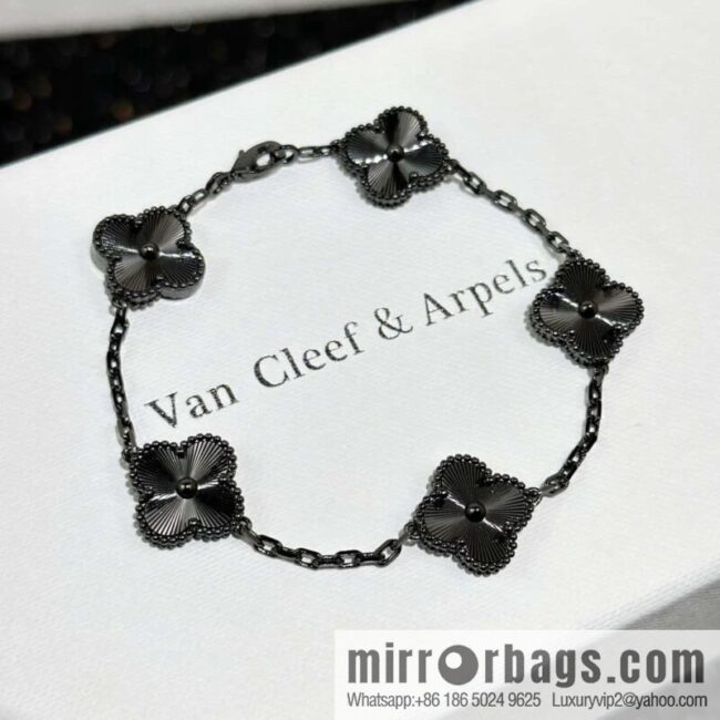 ☀️Van Cleef & Arpels Laser Gun Black Friday Flower Bracelet ☀