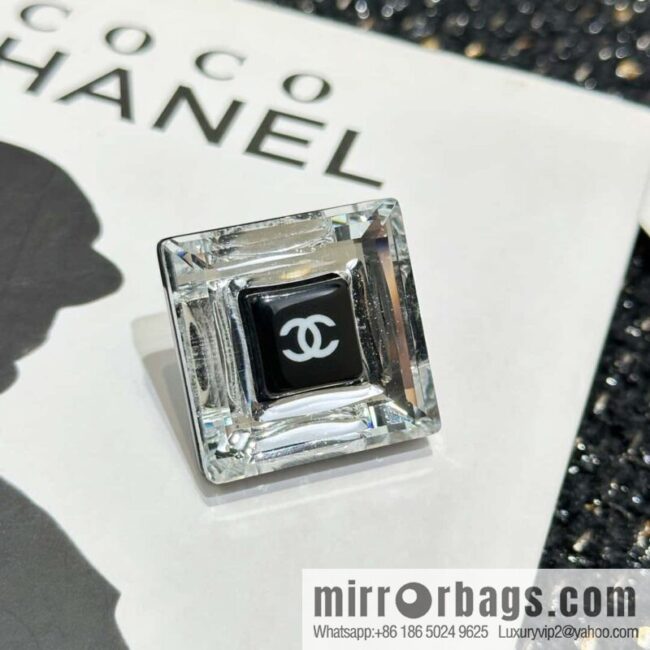 ☀️New ☑️ Chanel Double C Square Acrylic Brooch
