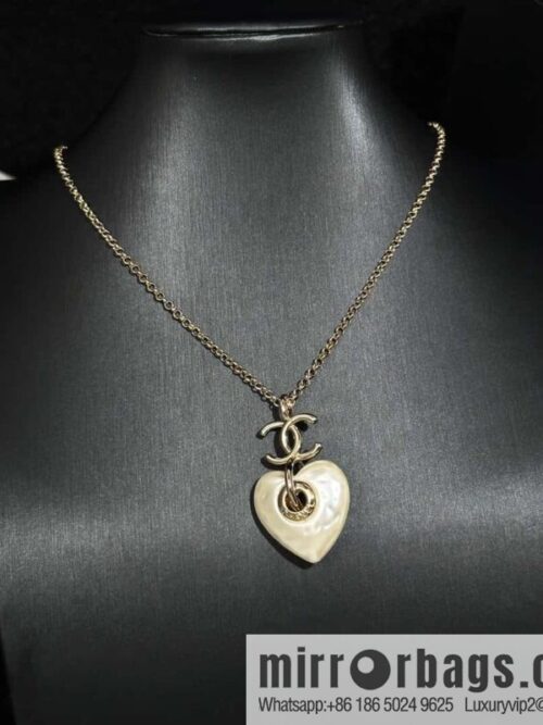 IMG_1732-800x800nc1yp2lijtx81312_20250701193208.jpg ❗️New ❗️ Chanel necklace ☀️ new ☑️ Chanel peach heart love necklace ☀️