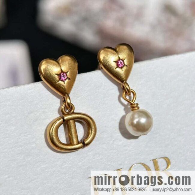 New ☑️ Dior peach heart love CD pearl asymmetrical stud earrings