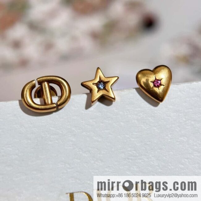 New ☑️ Dior love CD pentagram three-piece stud earrings