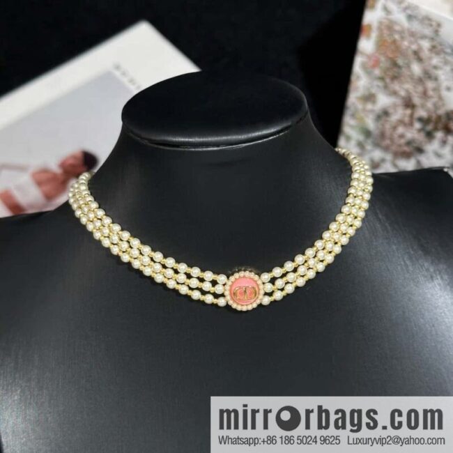 New ☑️ DIOR three-layer pearl necklace