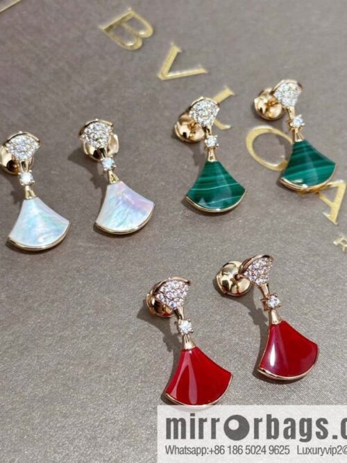 IMG_1951-800x800hetnhiebplb81070_20250701192457.jpg ❗️New ❗️ ☀️☀ BVLGARI DIVAS\'DREAM with Diamond Chalcedony White Fritillary Malachite Fan Stud Earrings ☀️