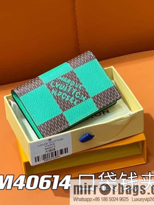 [Boutique‑grade] M40614 green big plaid pocket wallet