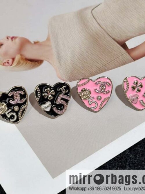 IMG_2086-800x8001vqcu2emaby80910_20250701192018.jpg ❗️New ❗️ Chanel stud earrings ☀️ new ☑️ Chanel c1 double c peach heart love stud earrings ☀️