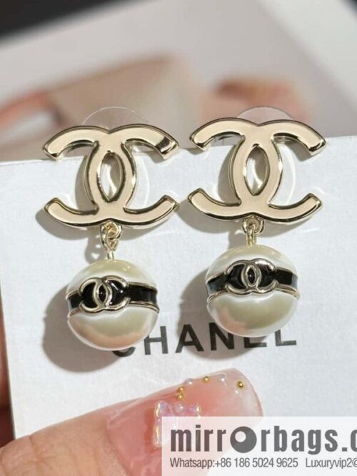 IMG_2102-800x8005c5akya5n4q80888_20250701191938.jpg ❗️New ❗️ chanel stud earrings ☀️ new ☑️ chanel c2 double c pearl stud earrings ☀️