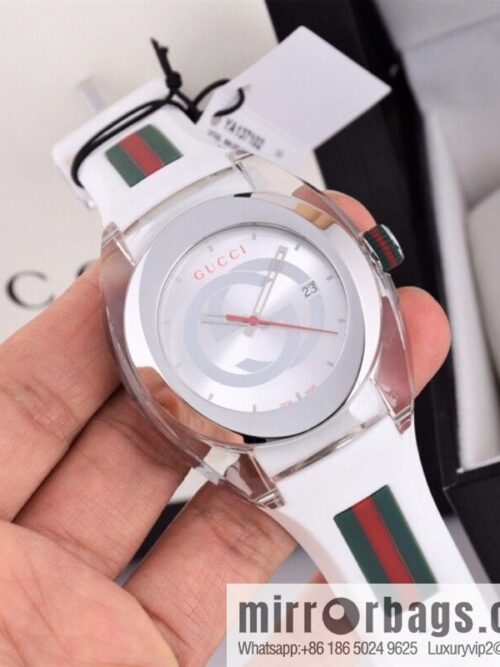 Gucci SYNC couple transparent quartz watch
