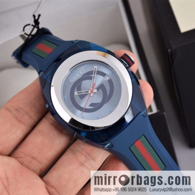 Gucci SYNC couple transparent quartz watch