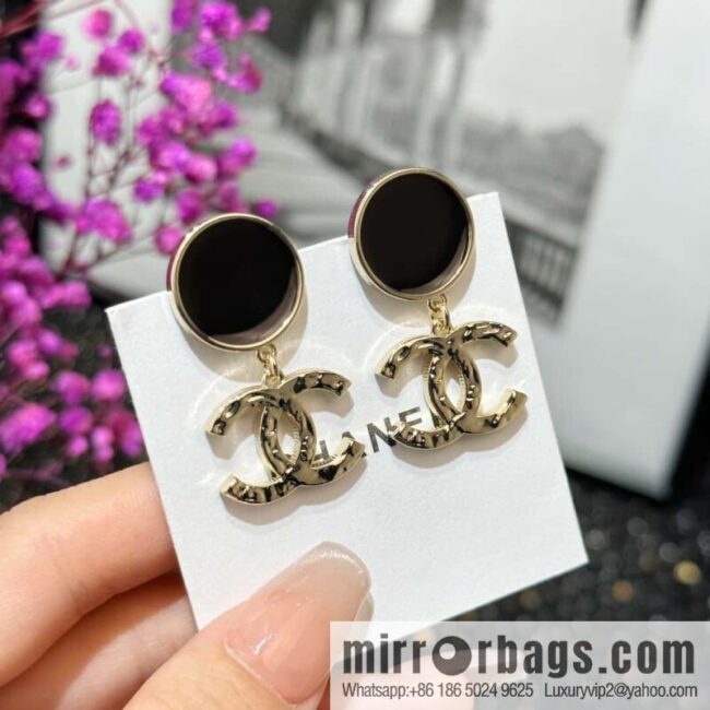 ☀️New ☑️ Chanel C2 double c round oil stud earrings