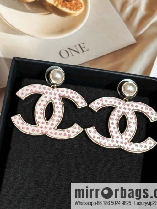 IMG_2309-800x800wlfeufm3b5r80739_20250701191529.jpg ❗️New ❗️ chanel stud earrings ☀️ new ☑️ chanel c2 double c clover pattern stud earrings ☀️