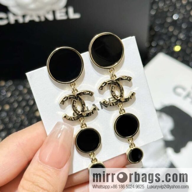☀️New ☑️ Chanel C4 double c round oil stud earrings ☀️