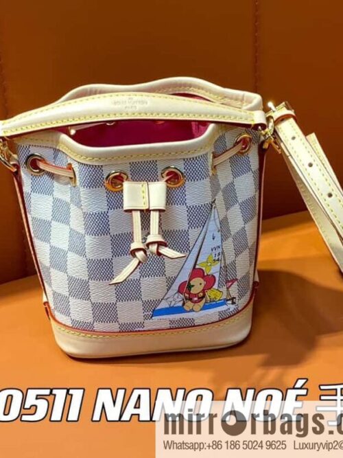 [Boutique‑grade] N40511 white grid silk screen printing, Christmas tote bag series NANO NOE handbag, this Nano Noé handbag