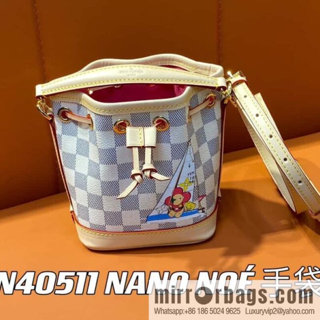 [Boutique‑grade] N40511 white grid silk screen printing, Christmas tote bag series NANO NOE handbag, this Nano Noé handbag