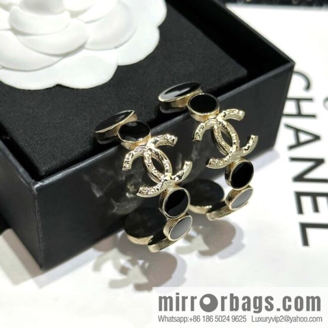 ☀️New ☑️ Chanel C1 double c black round oil stud earrings