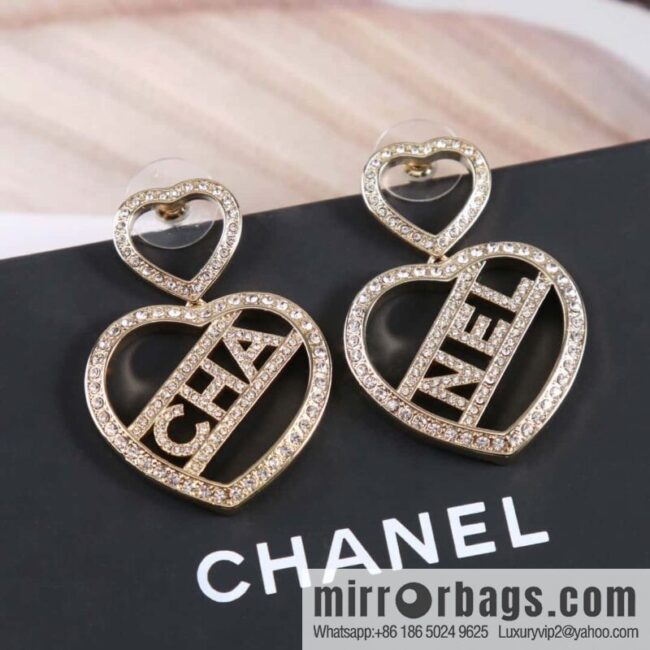 ☀️New ☑️ Chanel C2 double peach heart love hollow full diamond stud earrings