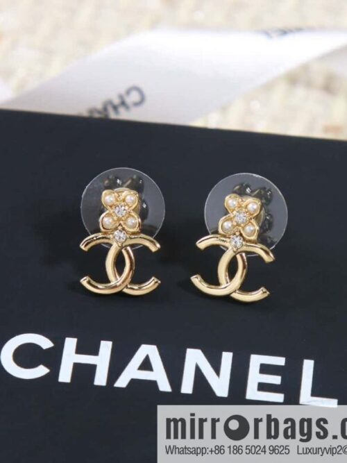 IMG_2677-800x800oyv4jgtv5fi139447_20250705011634.jpg ☀️New ☑️ chanel c2 double c four-leaf clover flower pearl stud earrings ☀️