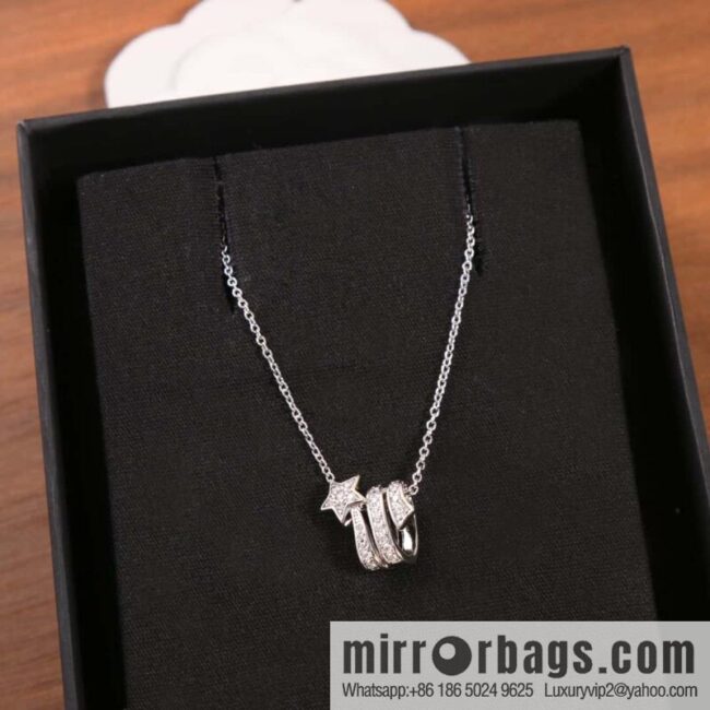 New ☑️ Chanel full diamond comet necklace