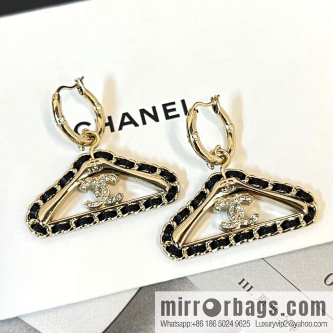 ☀️New ☑️ chanel c2 double c black leather rope hanger earrings ☀️