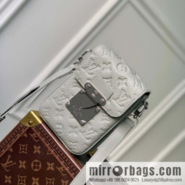 M82568 new S-LOCK VERTICAL mini handbag