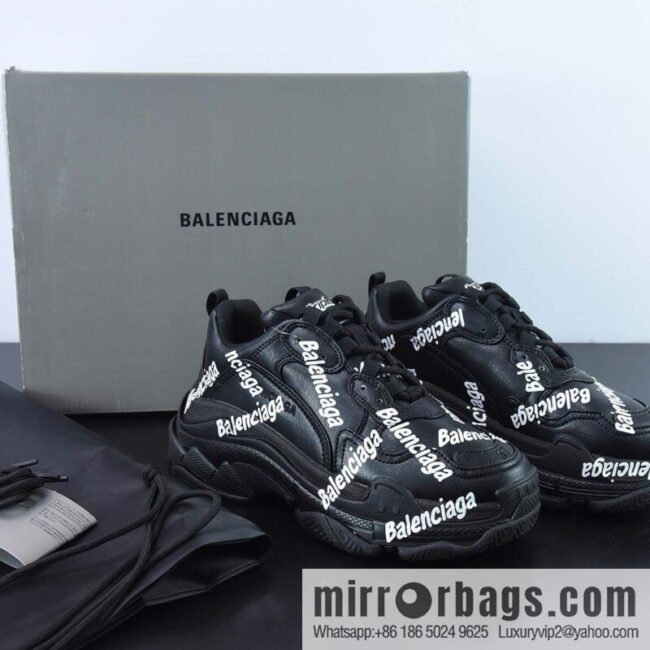 Balenciaga Triple S black and white large letter bullet comment Unisex same sports dad shoes