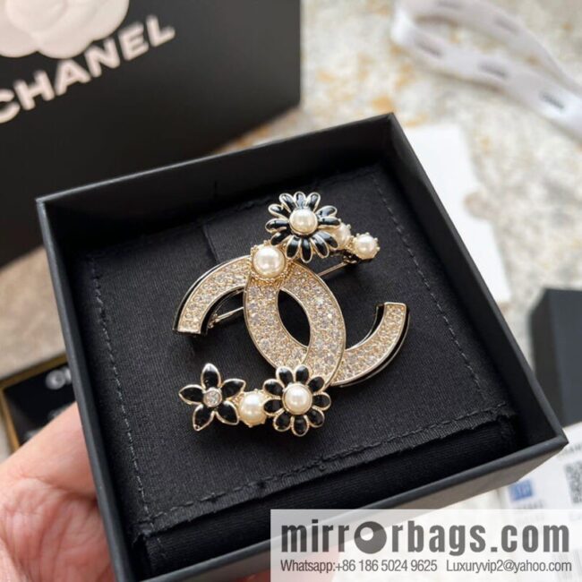 New Chanel double c camellia full diamond brooch