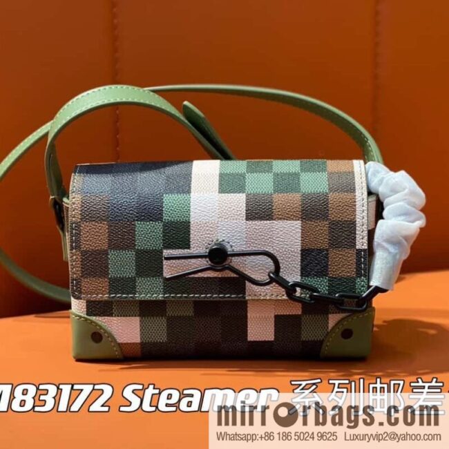 [Boutique‑grade] M83172 camouflage plaid mailman bag series, the new Steamer series mailman bag M81783 is the New Classics series
