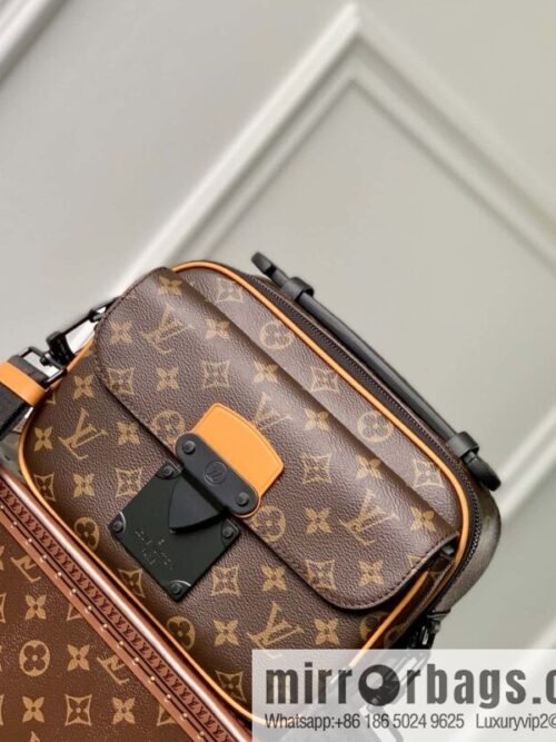 IMG_3141-800x800sswdsb3ukll59846_20250719004532.jpg M46688 monogram yellow leather, men\'s bag messenger bag series, this S Lock messenger bag.