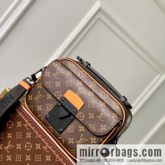 M46688 monogram yellow leather, men\'s bag messenger bag series, this S Lock messenger bag.