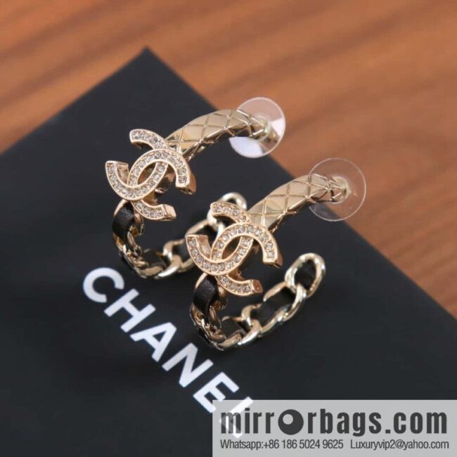 ☀️New ☑️ Chanel c1 double c semi-round half-rhombus black leather rope stud earrings ☀️