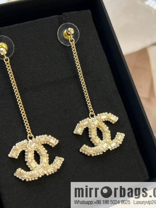 IMG_3268-800x800bvsoniqnqqs206071_20250709071843.jpg New Chanel c2 double c long full diamond stud earrings