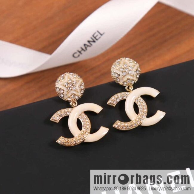 ☀️Chanel c2 double c half drill half drop oil pentagram ⭐ star stud earrings ☀️