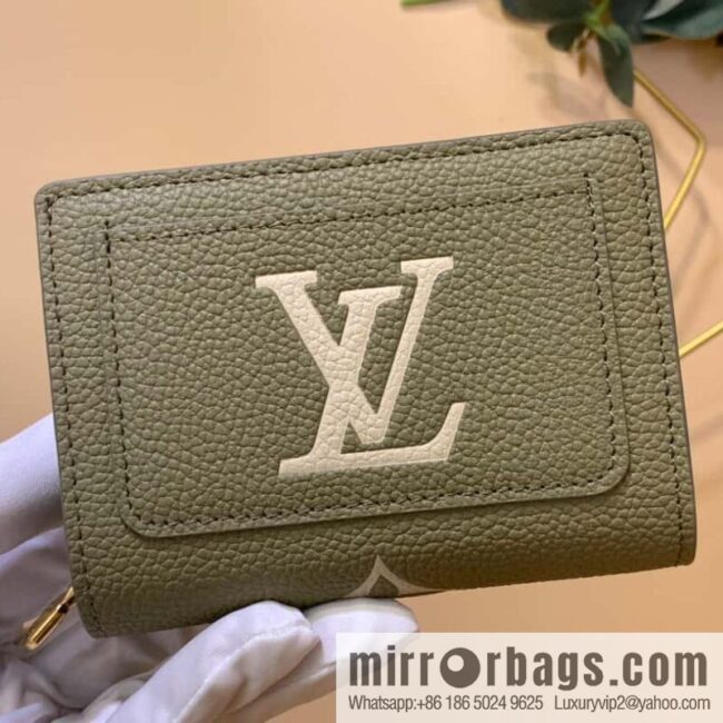 LV M82370 Cléa Wallet