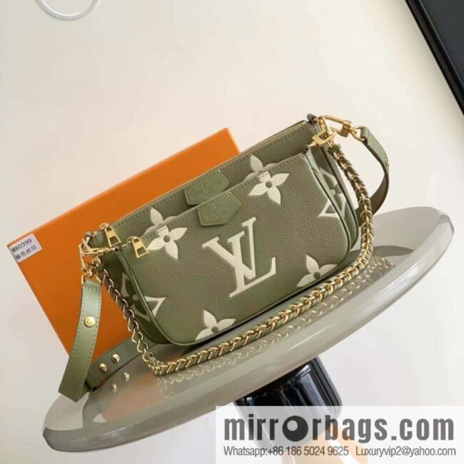 M45777 M80399Multi Pochette Accessories