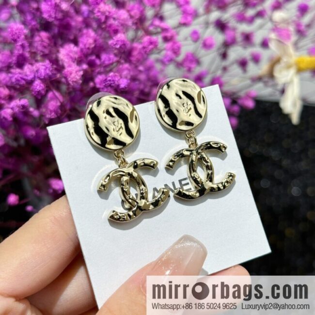 ☀️New ☑️ Chanel C2 double c round stud earrings