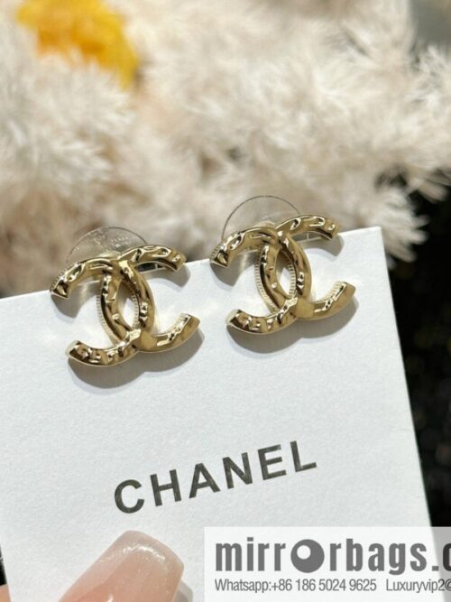 IMG_3402-800x800ja1tgykqkxr124963_20250702183307.jpg ☀️Original ☀️ new ☑️ Chanel C1 double c gold glossy stud earrings ☀️
