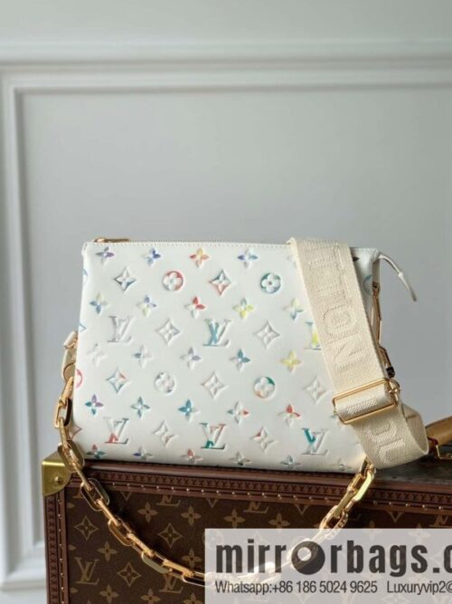 IMG_3454-800x800r5yaau2bu2a59506_20250719004128.jpg M21209 white printed Coussin small handbag