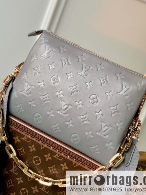 IMG_3478-800x800fgtgjmyrl4d59476_20250719004105.jpg Coussin small handbag M57791Louis Vuitton LV Coussin PM bag