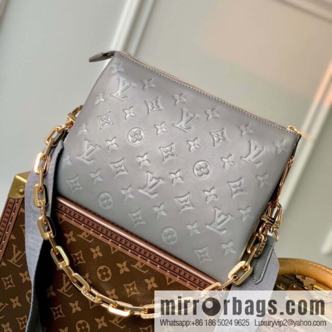 IMG_3478-800x800fgtgjmyrl4d59476_20250719004105.jpg Coussin small handbag M57791Louis Vuitton LV Coussin PM bag