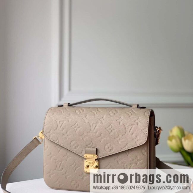 LV M23081 Pochette Métis East West Courier Bag