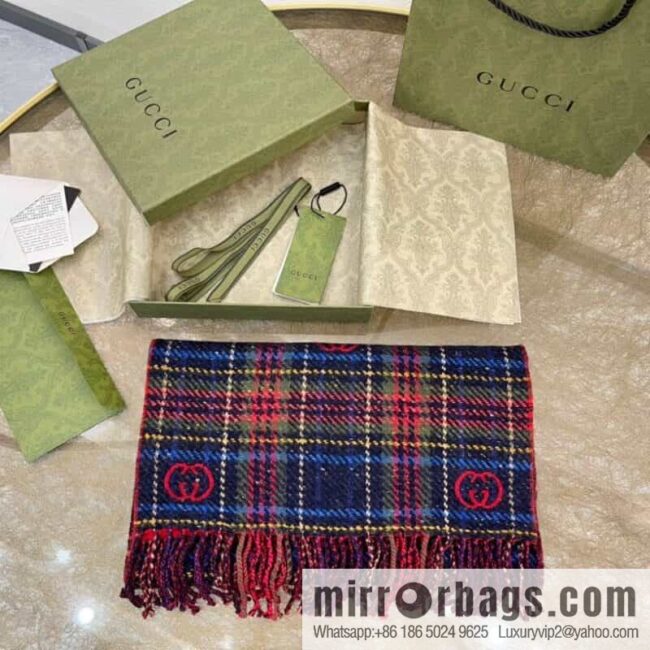 IMG_3559-1-800x800qhsiv5hype3102597_20250702051524.jpg GUCCI Gucci GG logo latest double-sided scarf 643208