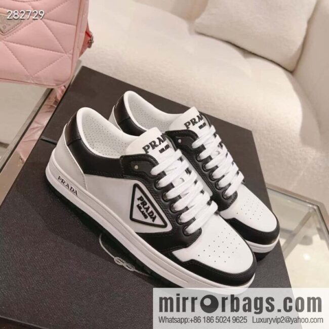 IMG_3581-800x8002obtggeliae155938_20250705120159.jpg 🐰🐰Prada ss23 new arrival~ Prada 2023 | New triangular standard couple men\'s and women\'s board shoes
