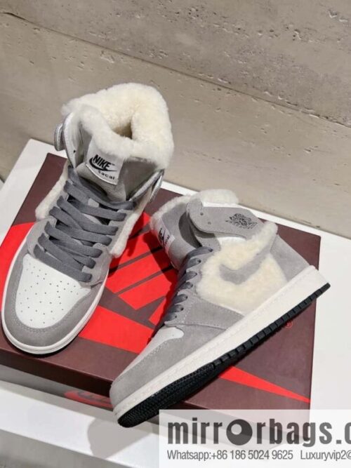 🐰🐰[Couple] Top version 🌈🌈🌈 Nike Nike WMNS Air Jordan 1 Mid \"Light Bone\" AJ1 Jordan generation Chinese help classic retro culture leisure sports basketball shoes